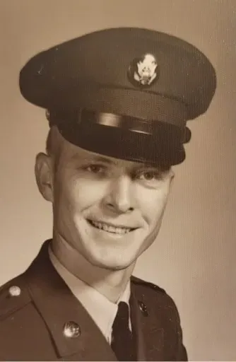 U.S. Army Veteran Jerry Warren Kays in military uniform